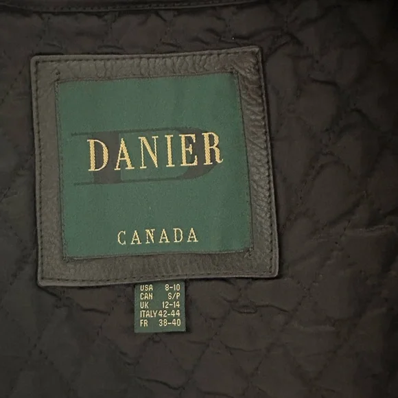 Danier Women's Black Leather Jacket - Picture 5 of 5